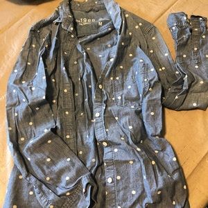 Gap button up